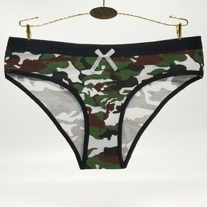 Brand New Women's Camouflage Camo Panties - Size M
